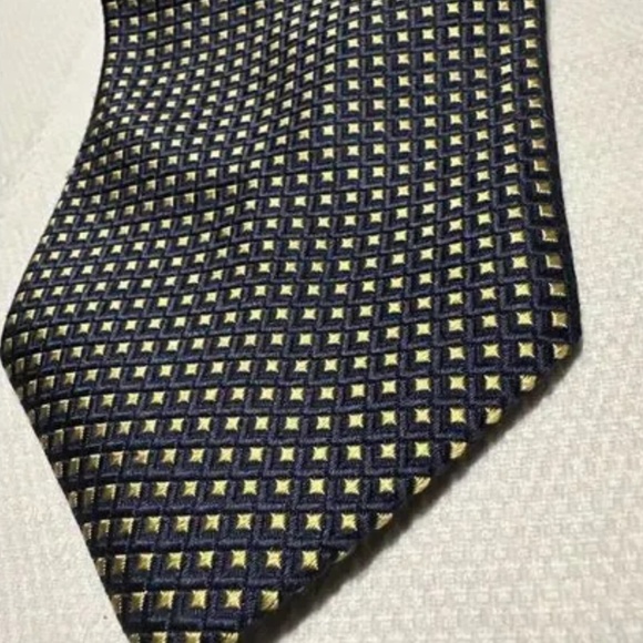 Brooks Brothers Silk Tie - Picture 3 of 6